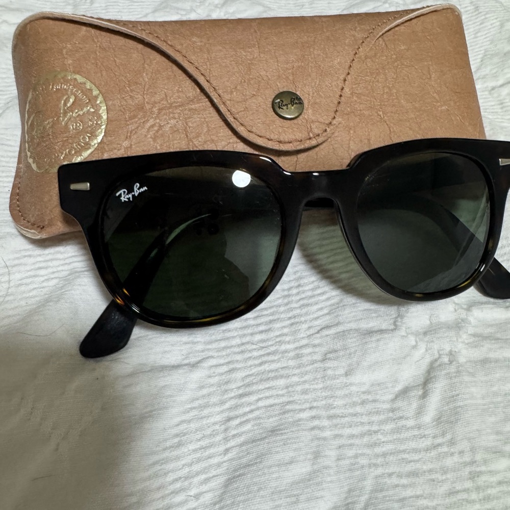Ray-Ban Tortoise Shell Sunglasses